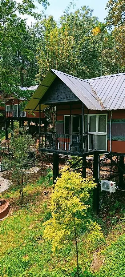 *** Hotel Santhi Hill View Resort Munnar India