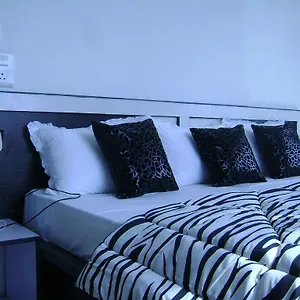 aura-suites.top-gurgaonhotels.com/